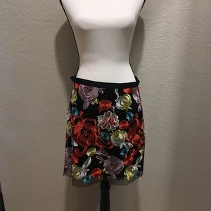 Skirt layered embroidered flowers